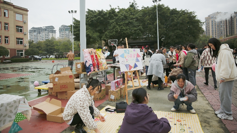 文化周|共享閑置，“集市”行樂，四川海蓉開展愛心集市公益活動(dòng)